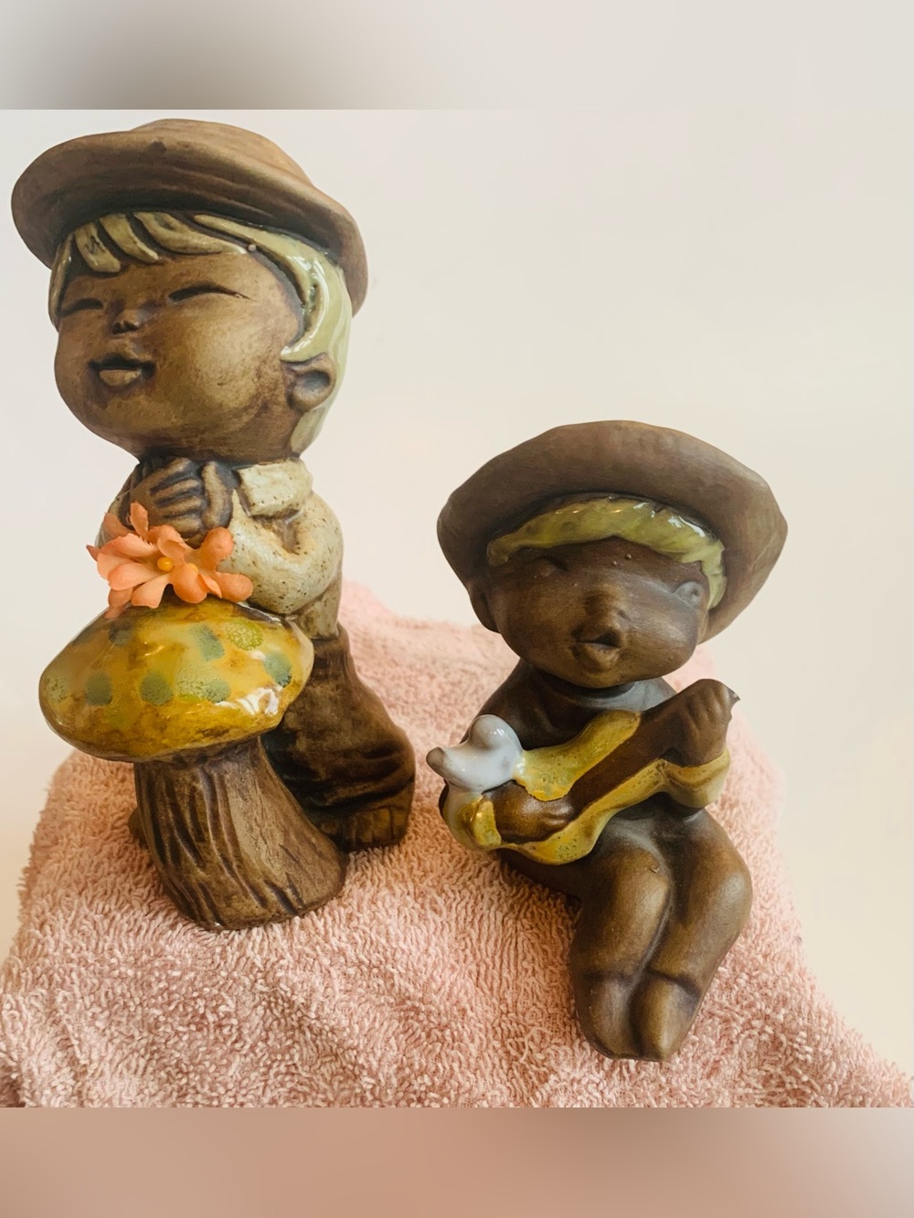 SUZI Art Pottery California Stoneware Handmade Boy Mushroom Guitar #173 USA